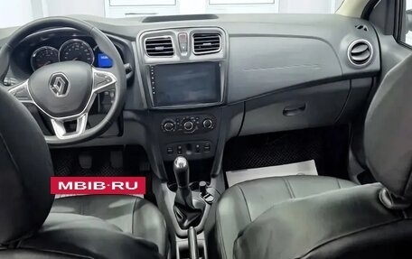 Renault Logan II, 2017 год, 850 000 рублей, 9 фотография