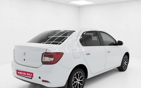 Renault Logan II, 2017 год, 850 000 рублей, 6 фотография