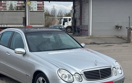 Mercedes-Benz E-Класс, 2002 год, 780 000 рублей, 3 фотография