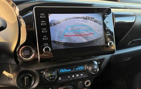 Toyota Hilux VIII, 2022 год, 6 650 000 рублей, 32 фотография