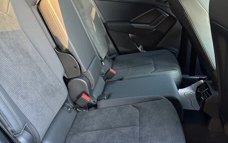 Audi Q3, 2022 год, 2 400 000 рублей, 33 фотография