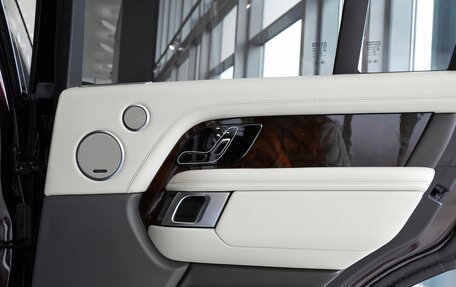 Land Rover Range Rover IV рестайлинг, 2020 год, 7 950 000 рублей, 30 фотография