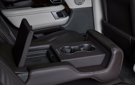 Land Rover Range Rover IV рестайлинг, 2020 год, 7 950 000 рублей, 27 фотография