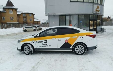 Hyundai Solaris II рестайлинг, 2018 год, 730 000 рублей, 3 фотография