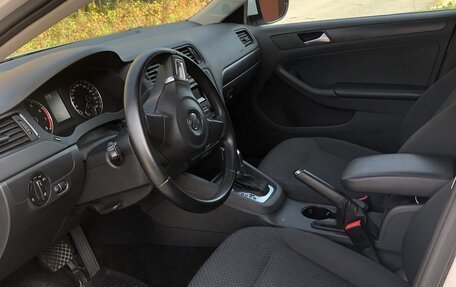 Volkswagen Jetta VI, 2014 год, 1 399 999 рублей, 6 фотография