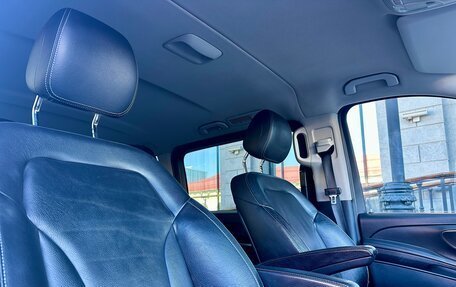 Mercedes-Benz V-Класс, 2017 год, 3 500 000 рублей, 4 фотография