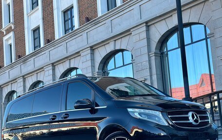 Mercedes-Benz V-Класс, 2017 год, 3 500 000 рублей, 12 фотография