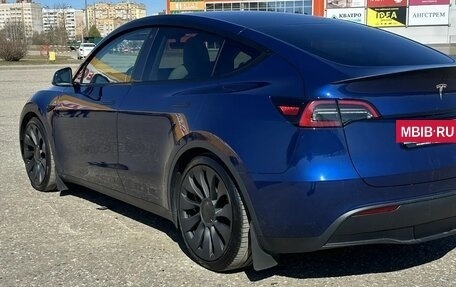 Tesla Model Y I, 2023 год, 5 900 000 рублей, 4 фотография