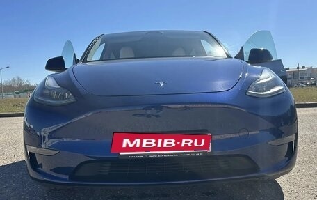 Tesla Model Y I, 2023 год, 5 900 000 рублей, 24 фотография