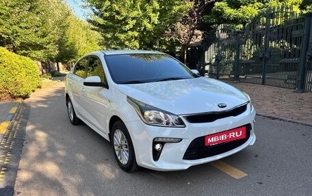 KIA Rio IV, 2018 год, 1 600 000 рублей, 2 фотография
