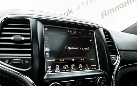 Jeep Grand Cherokee, 2013 год, 3 290 000 рублей, 23 фотография