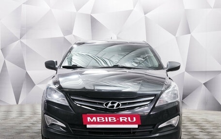Hyundai Solaris II рестайлинг, 2015 год, 890 000 рублей, 2 фотография