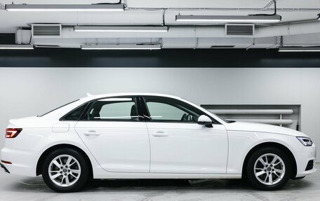 Audi A4, 2018 год, 2 185 000 рублей, 2 фотография