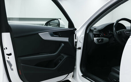 Audi A4, 2018 год, 2 185 000 рублей, 11 фотография