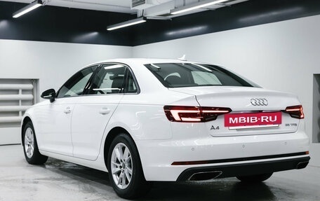 Audi A4, 2018 год, 2 185 000 рублей, 7 фотография