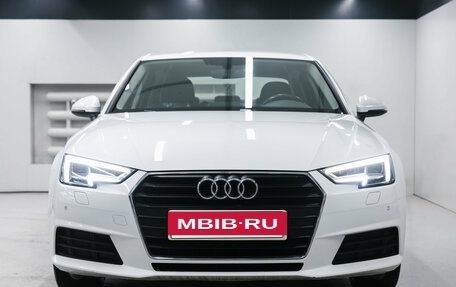 Audi A4, 2018 год, 2 185 000 рублей, 4 фотография