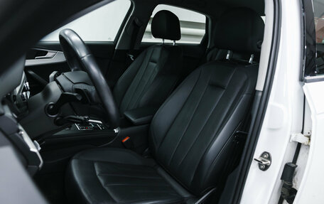 Audi A4, 2018 год, 2 185 000 рублей, 15 фотография