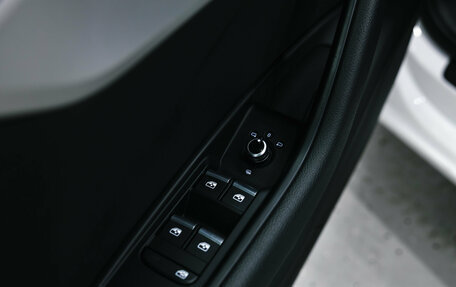 Audi A4, 2018 год, 2 185 000 рублей, 13 фотография