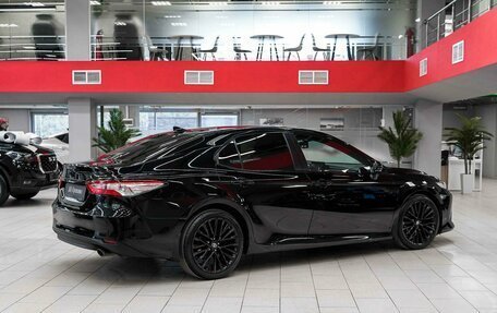 Toyota Camry, 2021 год, 2 550 000 рублей, 2 фотография