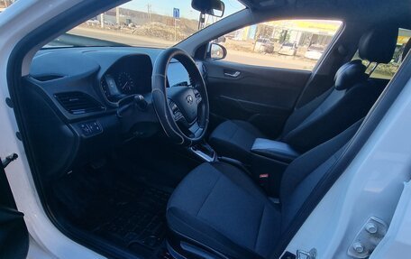 Hyundai Solaris II рестайлинг, 2021 год, 1 900 000 рублей, 5 фотография