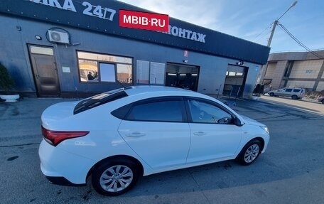 Hyundai Solaris II рестайлинг, 2021 год, 1 900 000 рублей, 3 фотография