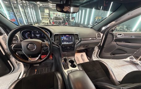 Jeep Grand Cherokee, 2017 год, 3 990 000 рублей, 7 фотография