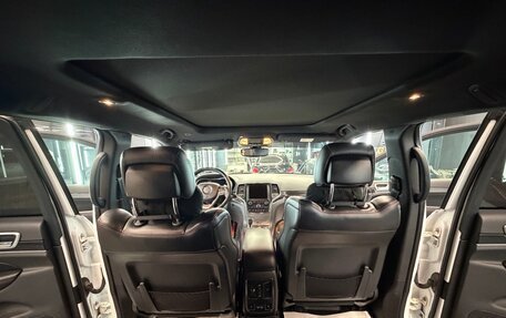 Jeep Grand Cherokee, 2017 год, 3 990 000 рублей, 18 фотография