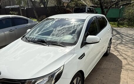 KIA Rio III рестайлинг, 2014 год, 1 000 000 рублей, 2 фотография