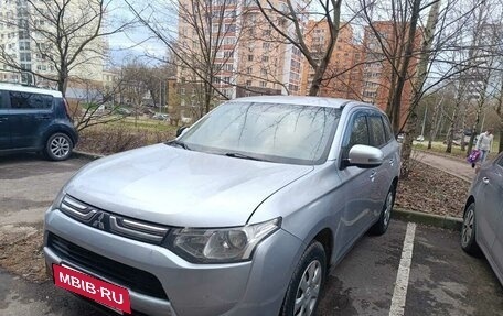 Mitsubishi Outlander III рестайлинг 3, 2012 год, 750 000 рублей, 8 фотография