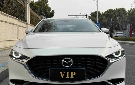 Mazda 3, 2022 год, 1 880 000 рублей, 2 фотография