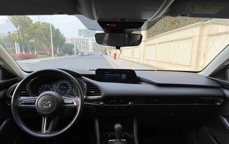 Mazda 3, 2022 год, 1 880 000 рублей, 6 фотография