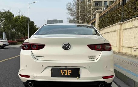 Mazda 3, 2022 год, 1 880 000 рублей, 4 фотография