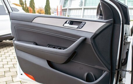 Hyundai Sonata VII, 2019 год, 1 695 000 рублей, 12 фотография