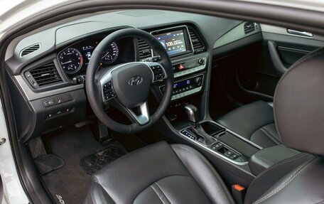 Hyundai Sonata VII, 2019 год, 1 695 000 рублей, 13 фотография