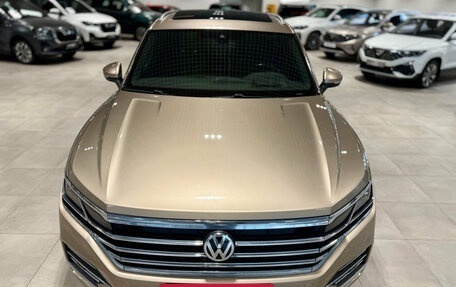 Volkswagen Touareg III, 2019 год, 4 150 000 рублей, 2 фотография