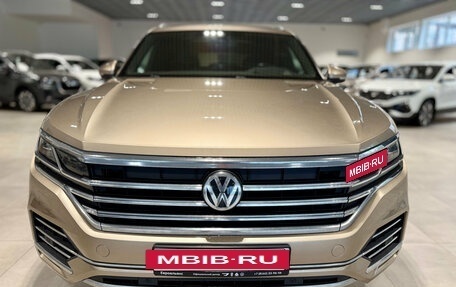 Volkswagen Touareg III, 2019 год, 4 150 000 рублей, 3 фотография