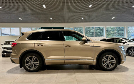 Volkswagen Touareg III, 2019 год, 4 150 000 рублей, 8 фотография