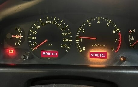 Toyota Avensis III рестайлинг, 1998 год, 170 000 рублей, 1 фотография