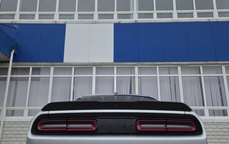 Dodge Challenger III рестайлинг 2, 2022 год, 4 990 000 рублей, 19 фотография