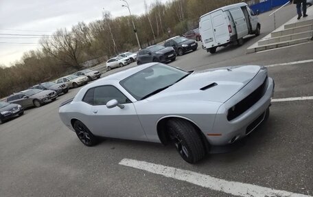 Dodge Challenger III рестайлинг 2, 2022 год, 4 990 000 рублей, 15 фотография