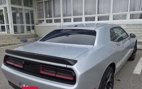 Dodge Challenger III рестайлинг 2, 2022 год, 4 990 000 рублей, 14 фотография