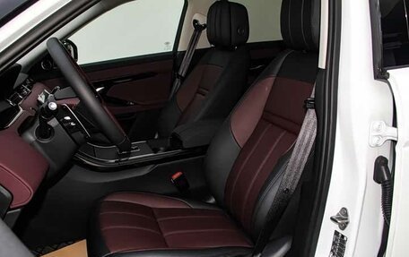 Land Rover Range Rover Evoque II, 2025 год, 6 130 000 рублей, 25 фотография