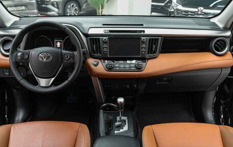 Toyota RAV4, 2017 год, 2 270 000 рублей, 15 фотография