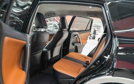 Toyota RAV4, 2017 год, 2 270 000 рублей, 7 фотография