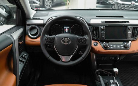 Toyota RAV4, 2017 год, 2 270 000 рублей, 17 фотография
