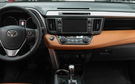 Toyota RAV4, 2017 год, 2 270 000 рублей, 16 фотография