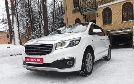 KIA Carnival III, 2016 год, 2 700 000 рублей, 1 фотография