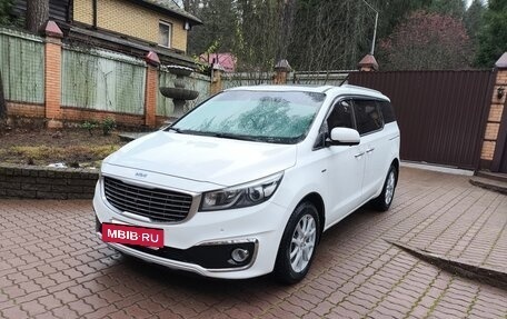 KIA Carnival III, 2016 год, 2 700 000 рублей, 12 фотография