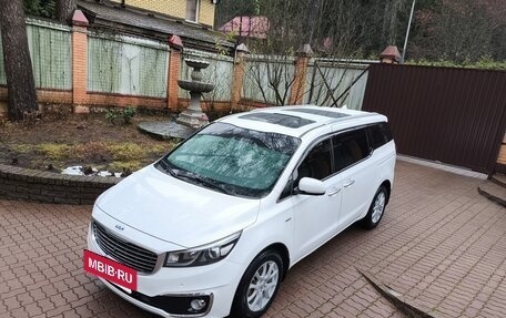 KIA Carnival III, 2016 год, 2 700 000 рублей, 9 фотография