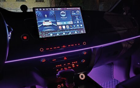 KIA Carnival III, 2016 год, 2 700 000 рублей, 21 фотография